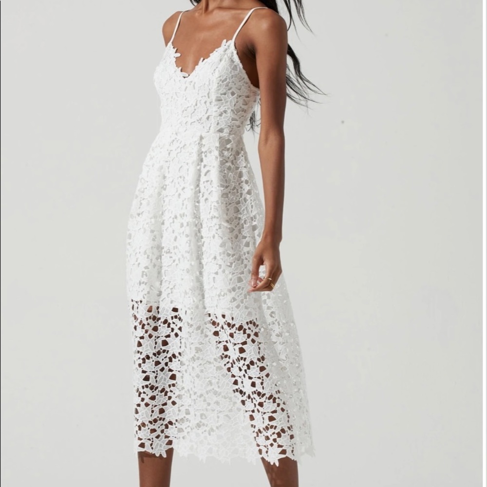 ASTR the label white lace midi dress